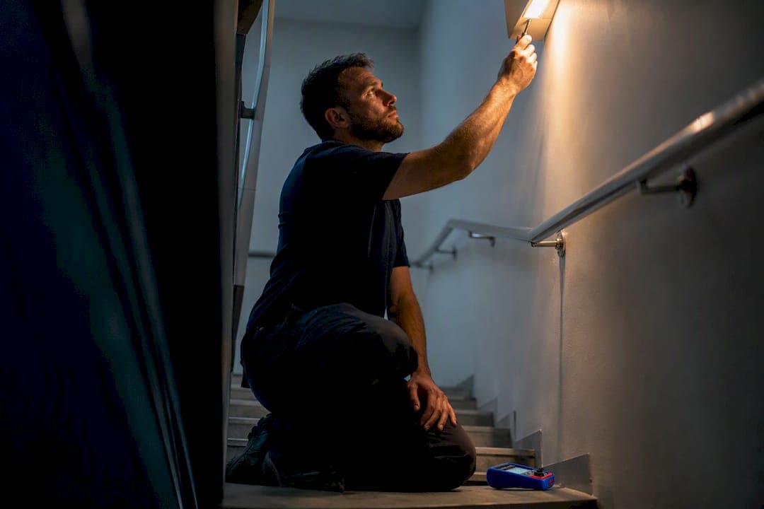 Six Monthly 90 Minute Tests: Emergency Lighting for Victorian Owners